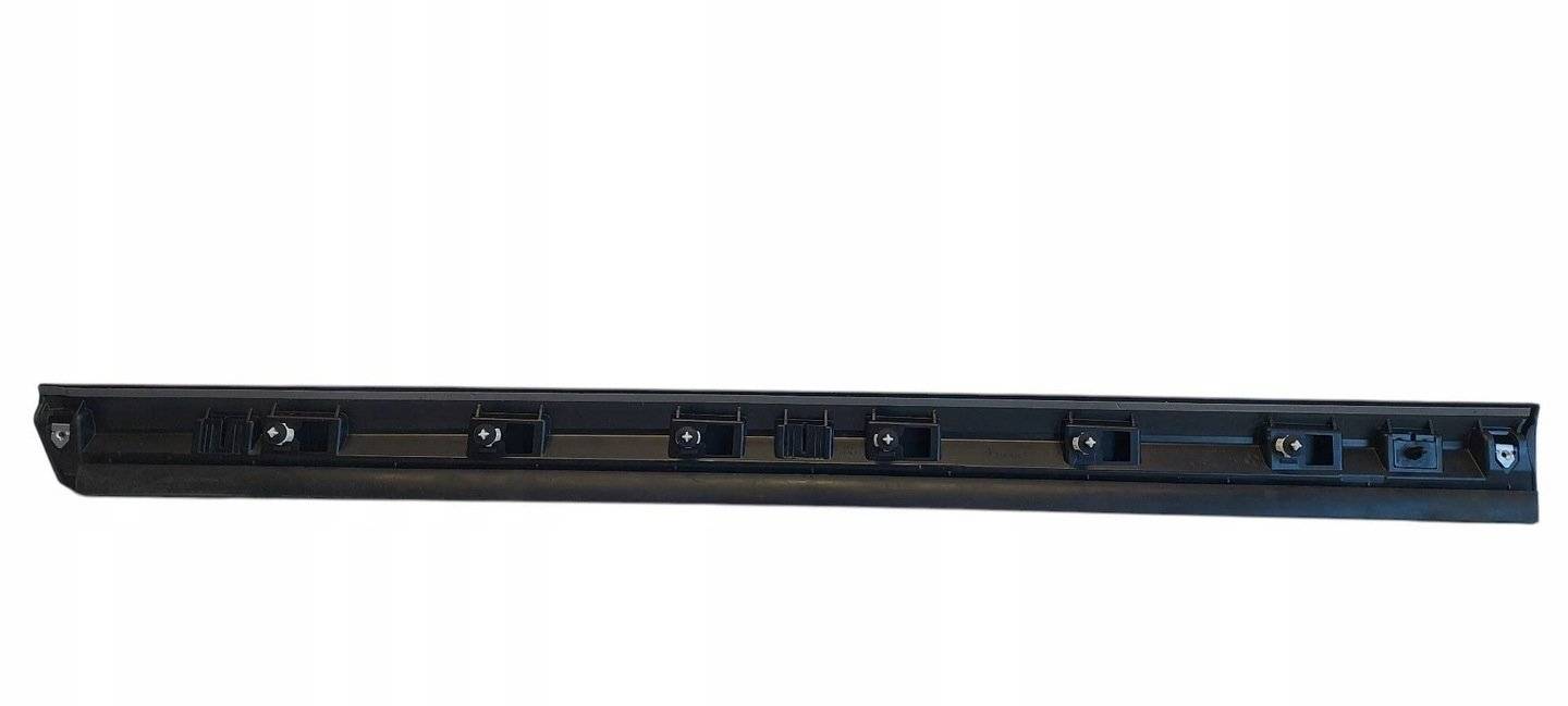 Ornament usa fata Vokswagen Passat