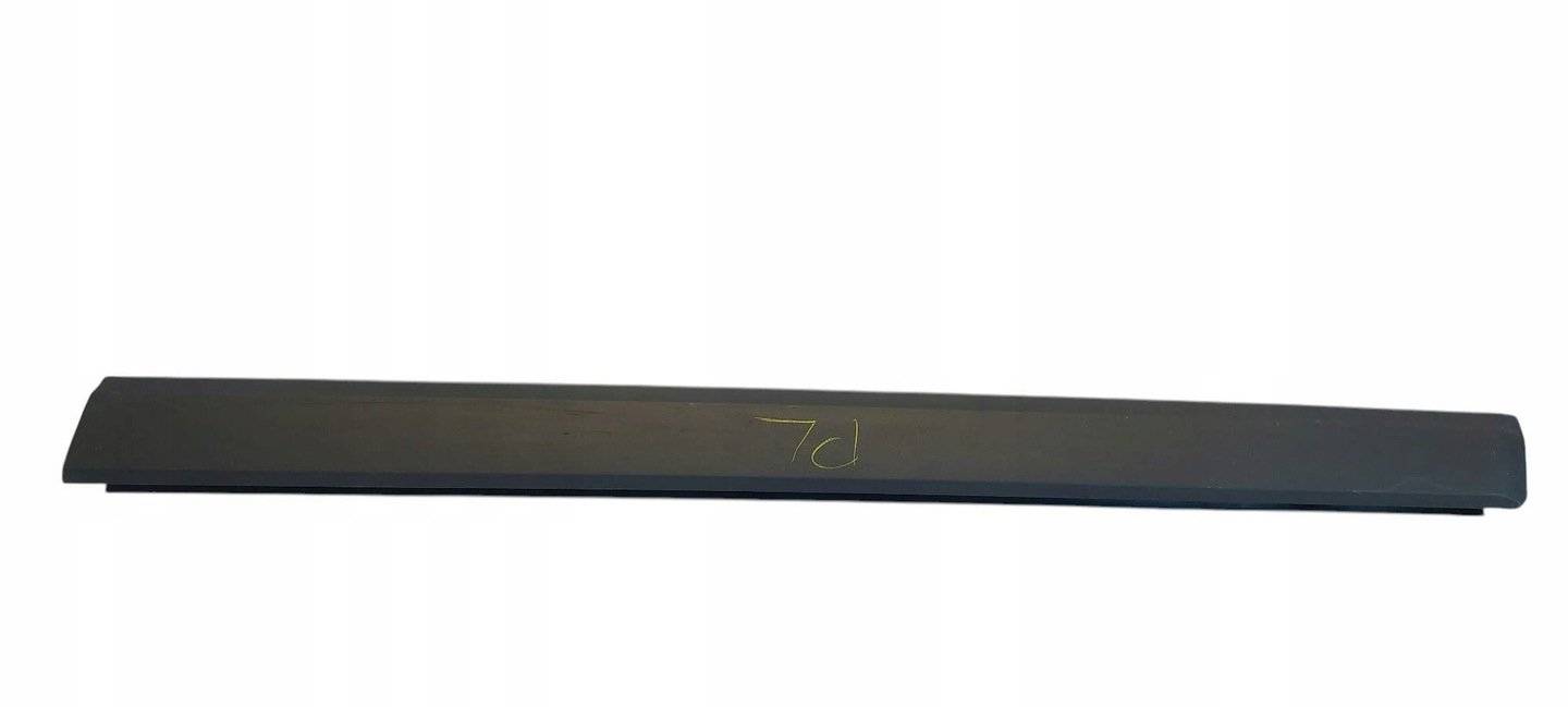 Ornament usa fata Vokswagen Passat